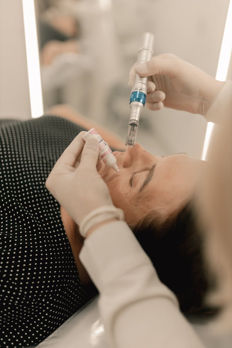 Ontdek de voordelen van microneedling bij Huid Kliniek Den Haag voor een stralende huid